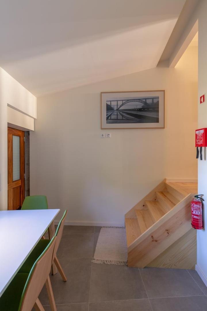 Guestready - Catorze De Outubro Houses II ヴィラ・ノヴァ・デ・ガイア エクステリア 写真