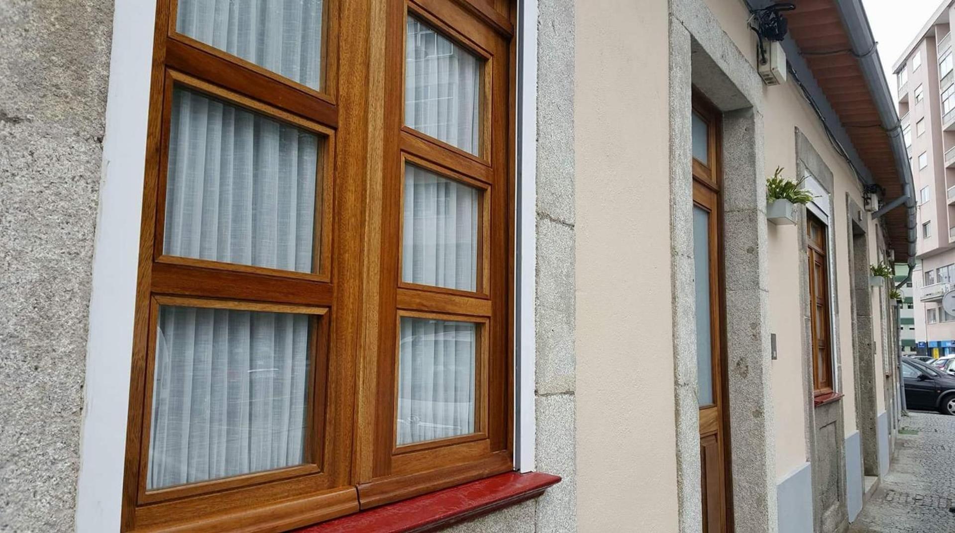 Guestready - Catorze De Outubro Houses II ヴィラ・ノヴァ・デ・ガイア エクステリア 写真